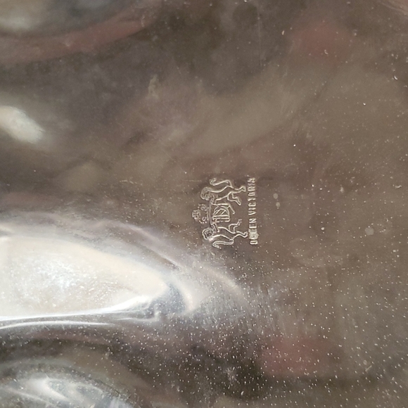 Queen Victoria Silverplate Clam Shell Dish Serving Platter Tray Grapes - Picture 7 of 8